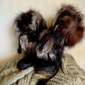 Pajar fox fur boots